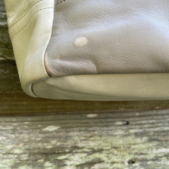 Vintage Leather COACH Shoulder Bag - Picture 5 of 13